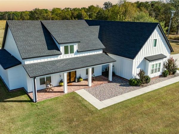 9801 Rebel Road, Gravette, AR 72736