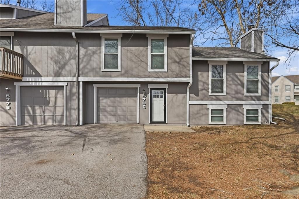 5780 N Anita Avenue, Kansas City, MO 64151 Main Photo