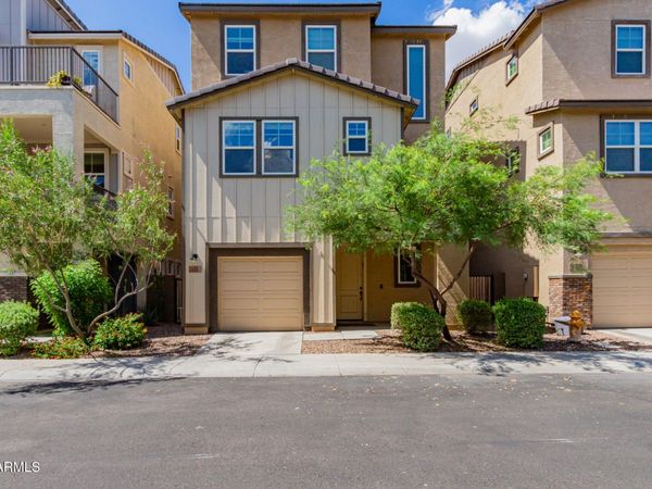 668 W FLINTLOCK Way, Chandler, AZ 85286