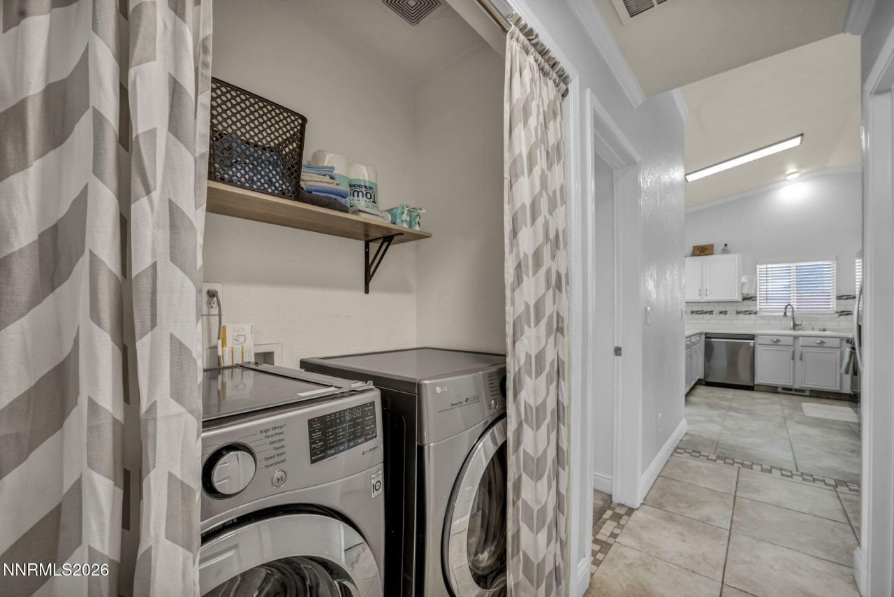 17527 Sunstone Court, Reno, NV 89508 Photo