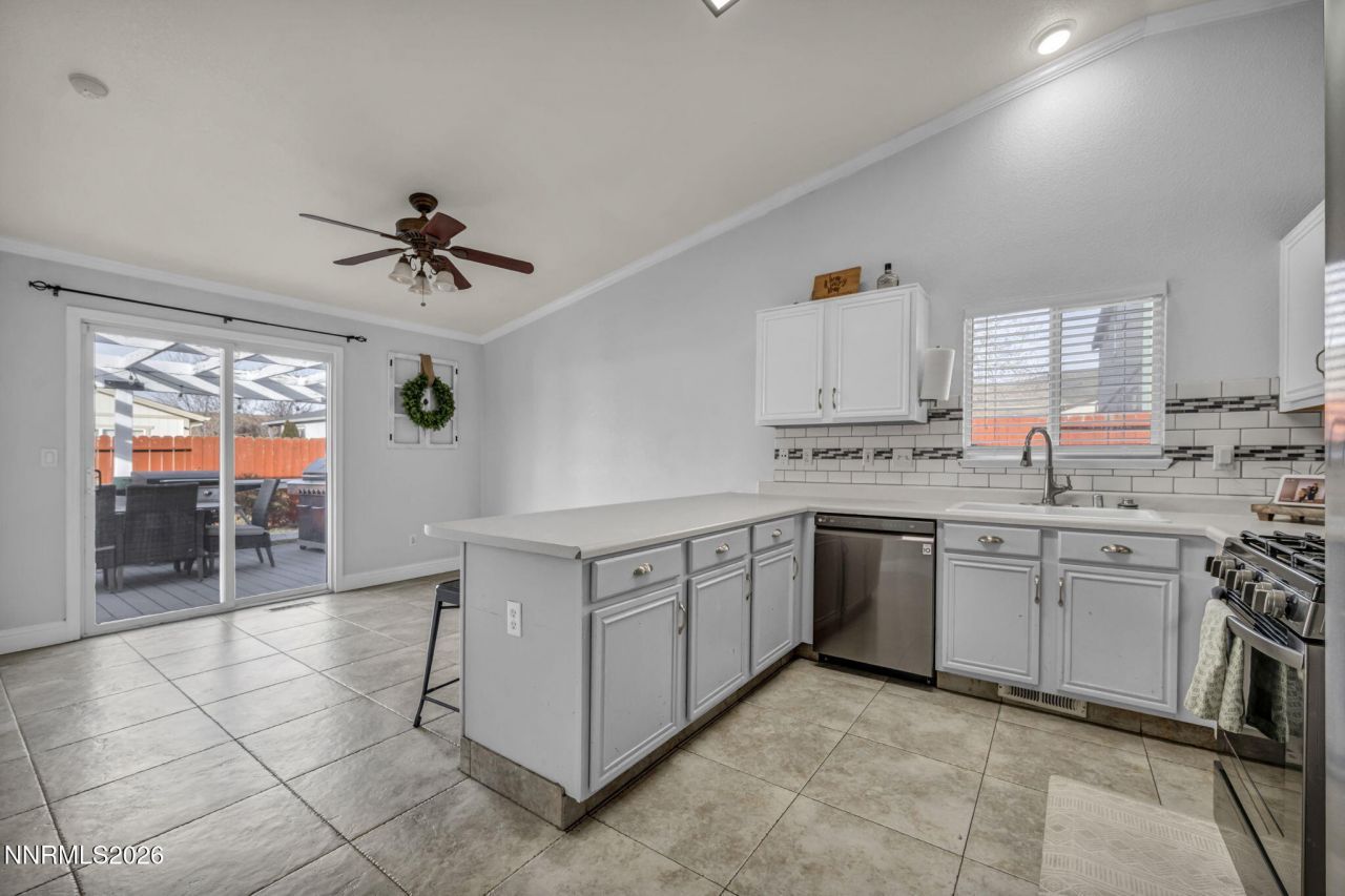 17527 Sunstone Court, Reno, NV 89508 Photo