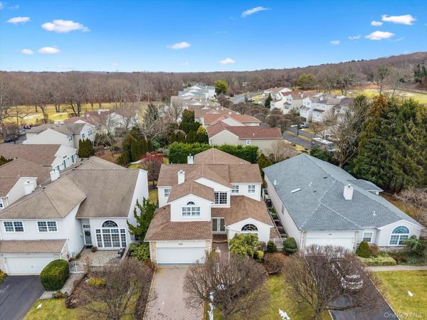 209 Windwatch Drive, Hauppauge, NY 11788