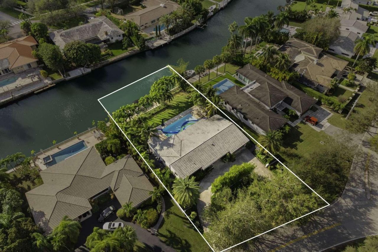 4950 Riviera Dr, Coral Gables, FL 33146 Main Photo