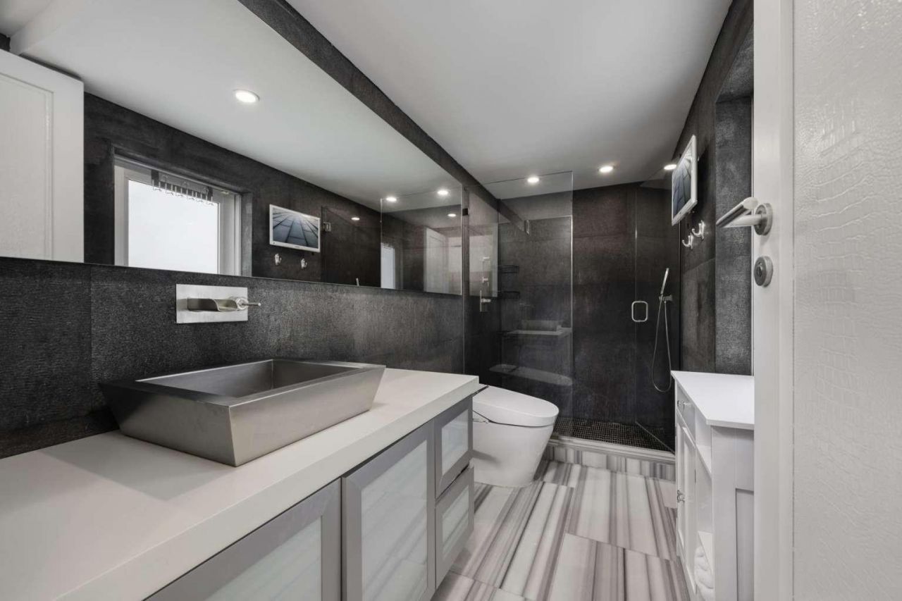 4950 Riviera Drive, Coral Gables, FL 33146 Photo