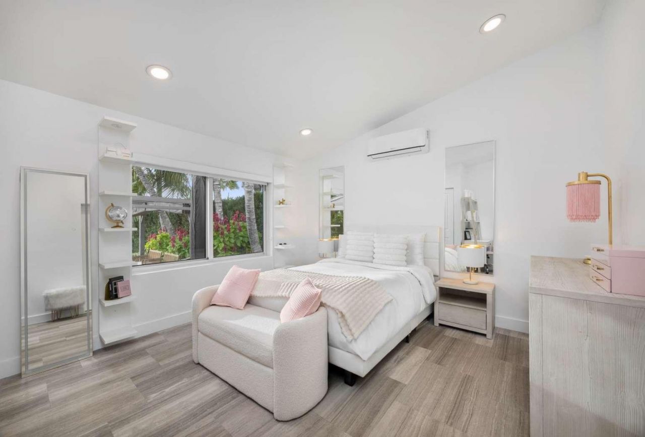 4950 Riviera Drive, Coral Gables, FL 33146 Photo