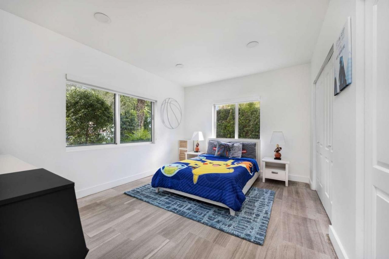 4950 Riviera Drive, Coral Gables, FL 33146 Photo