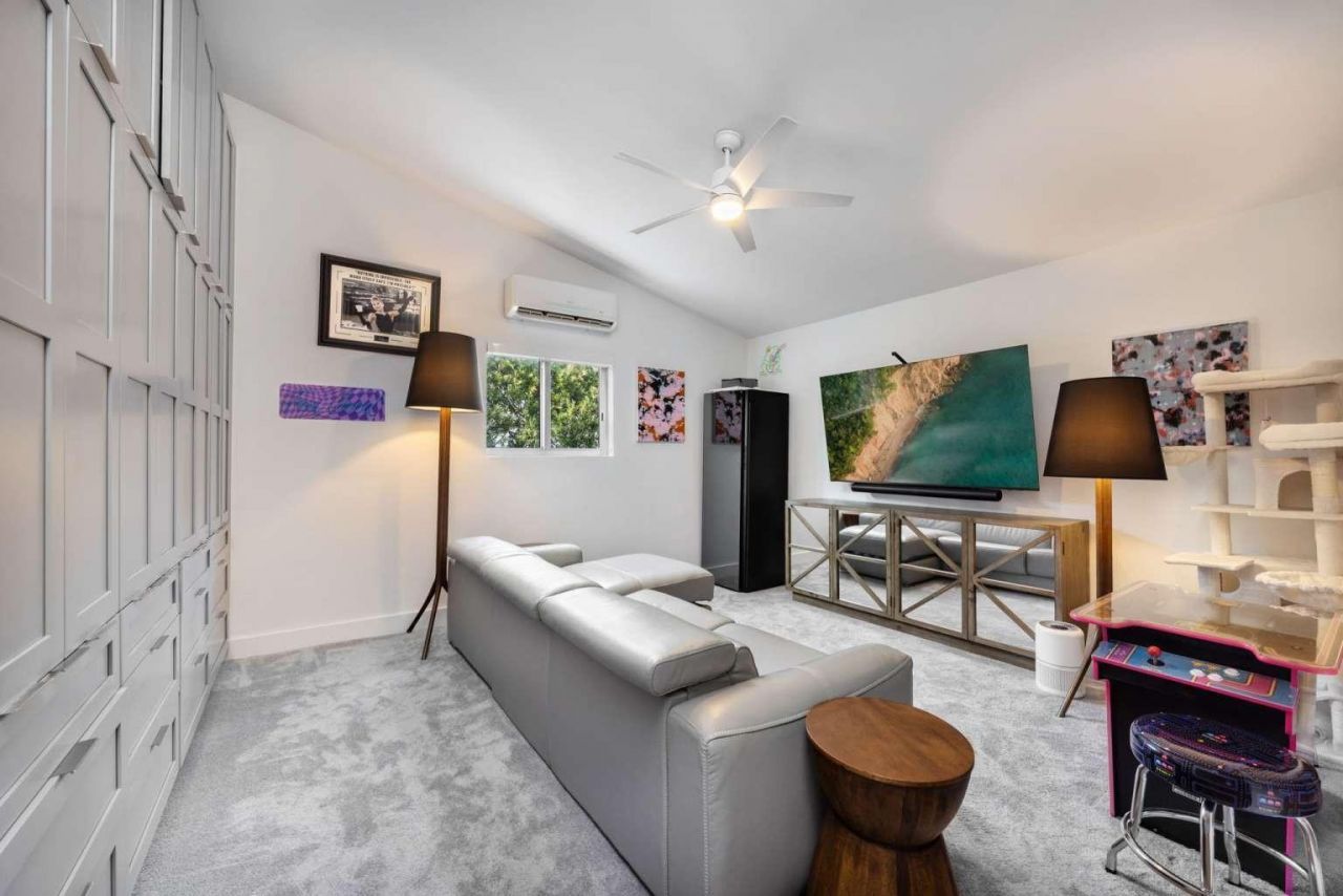 4950 Riviera Drive, Coral Gables, FL 33146 Photo