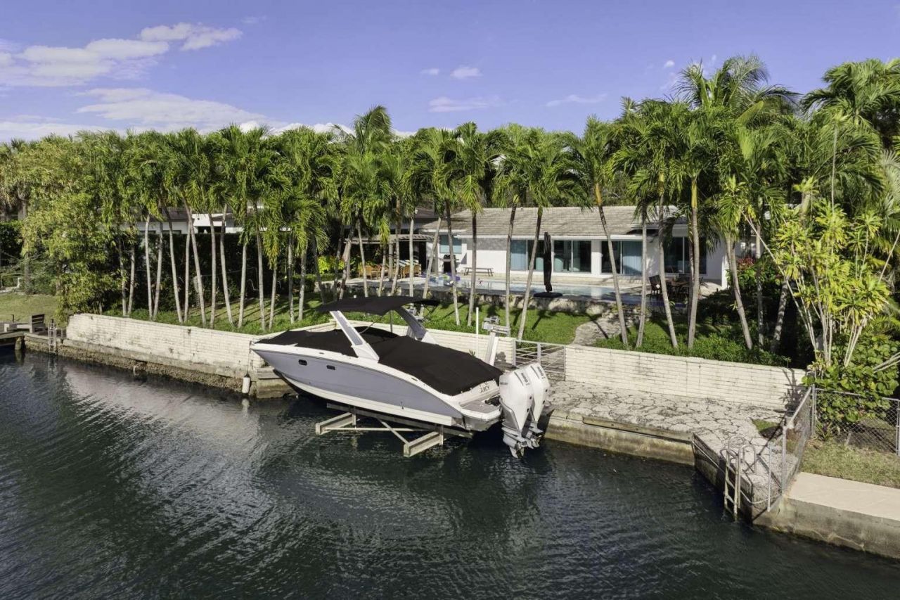 4950 Riviera Drive, Coral Gables, FL 33146 Photo