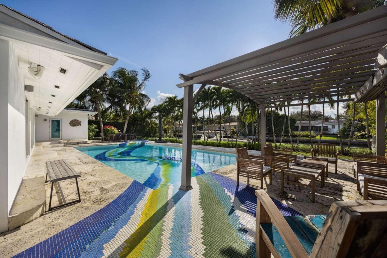 4950 Riviera Drive, Coral Gables, FL 33146 Photo