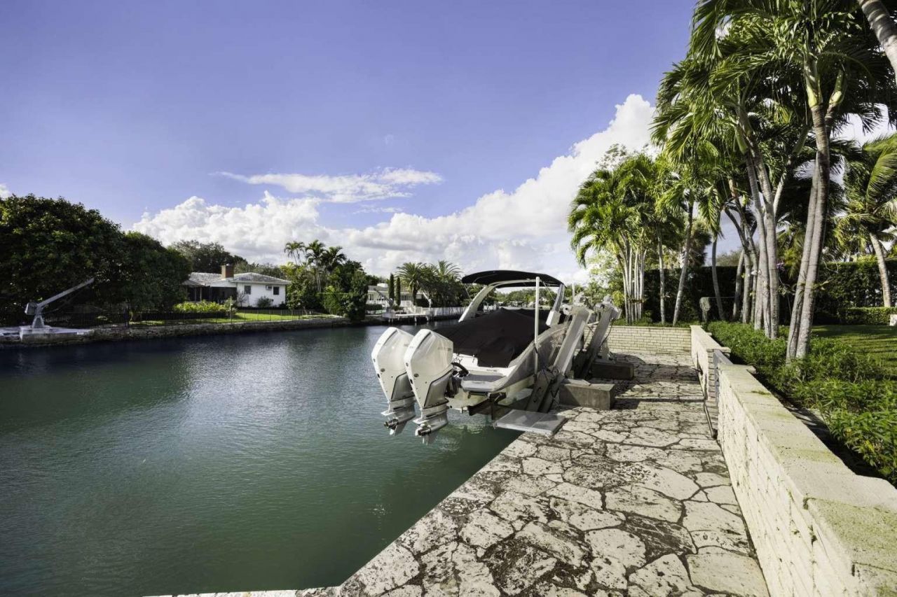 4950 Riviera Drive, Coral Gables, FL 33146 Photo