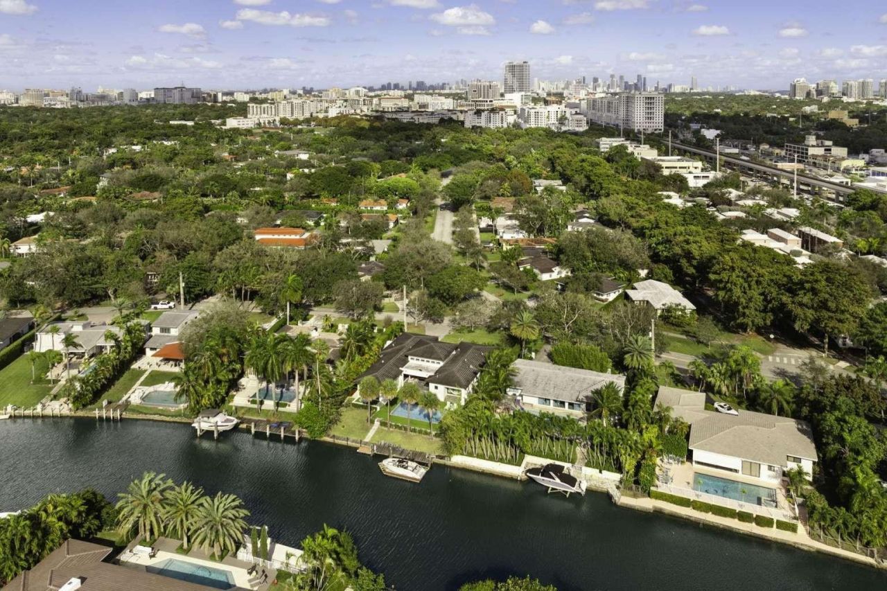 4950 Riviera Drive, Coral Gables, FL 33146 Photo