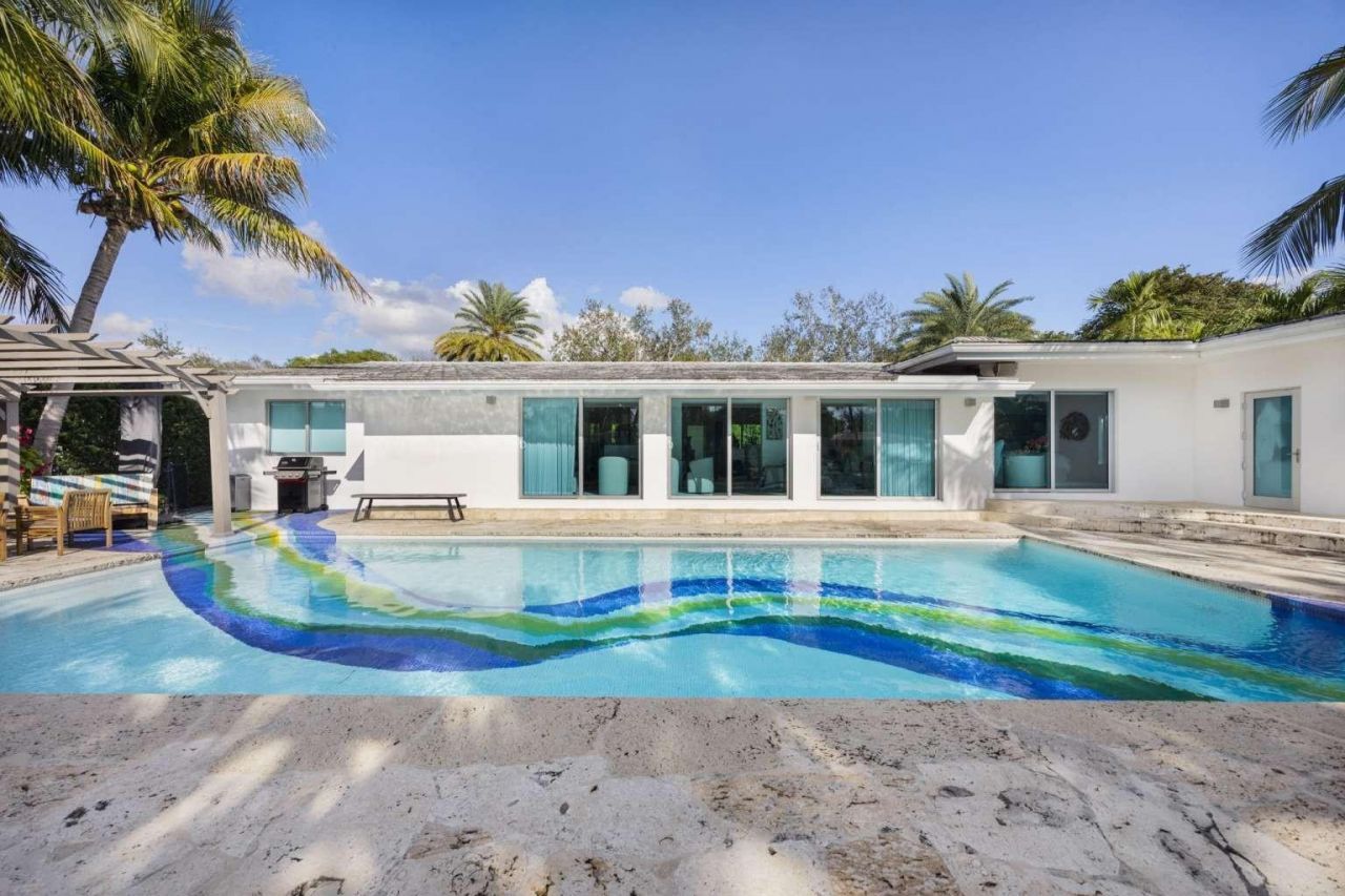 4950 Riviera Drive, Coral Gables, FL 33146 Photo