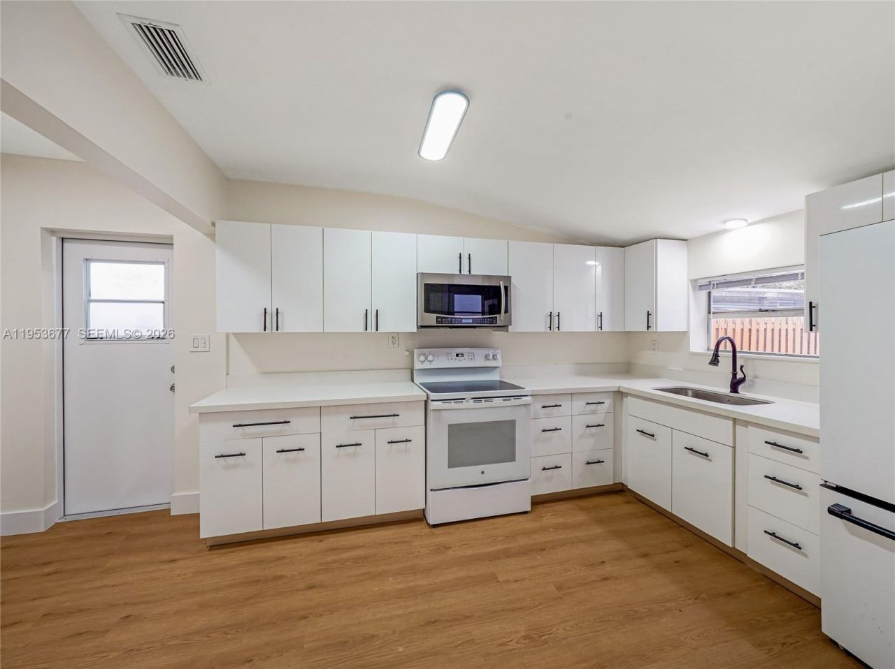 7091 Harding St, Hollywood, FL 33024 Photo