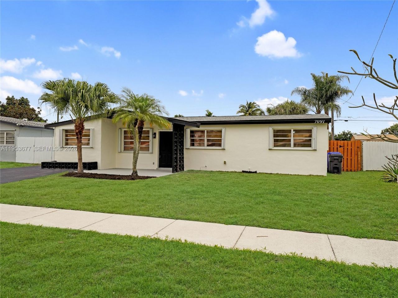 7091 Harding St, Hollywood, FL 33024 Photo