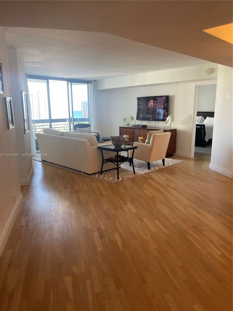 19101 NE 36th Ct , Unit 1910, Aventura, FL 33180 Photo