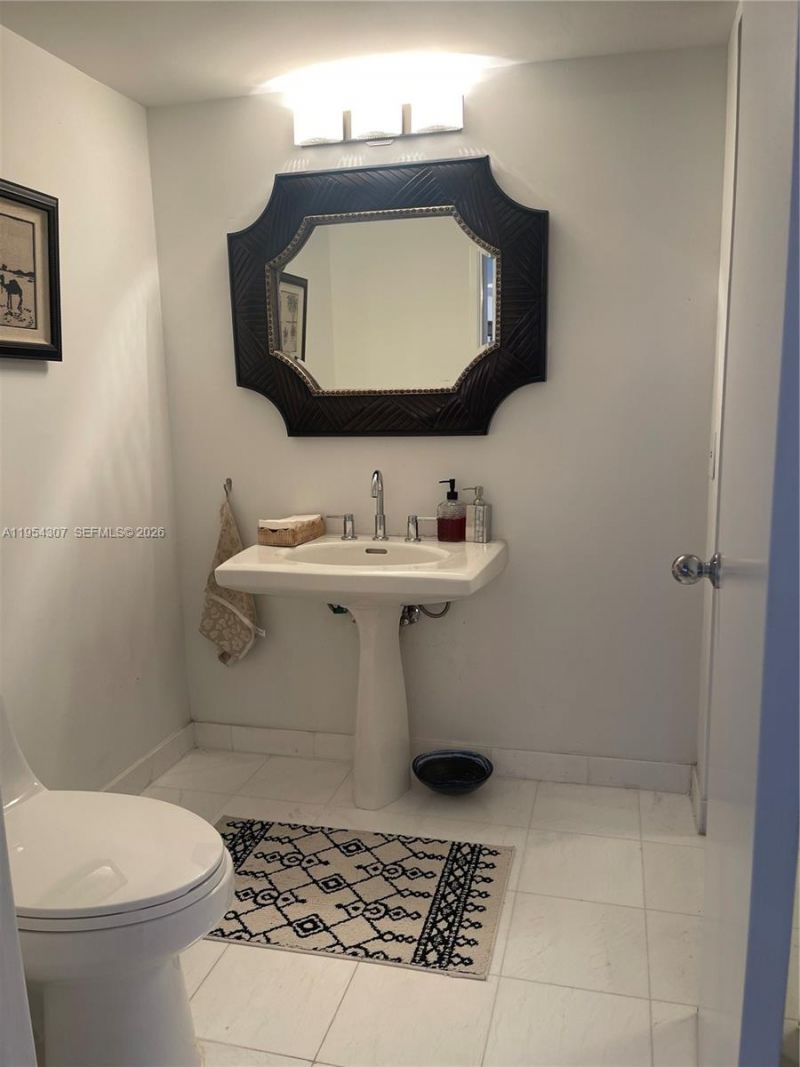 19101 NE 36th Ct , Unit 1910, Aventura, FL 33180 Photo