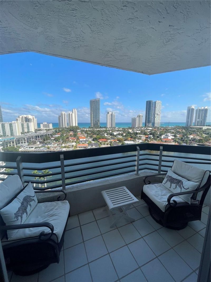 19101 NE 36th Ct , Unit 1910, Aventura, FL 33180 Photo