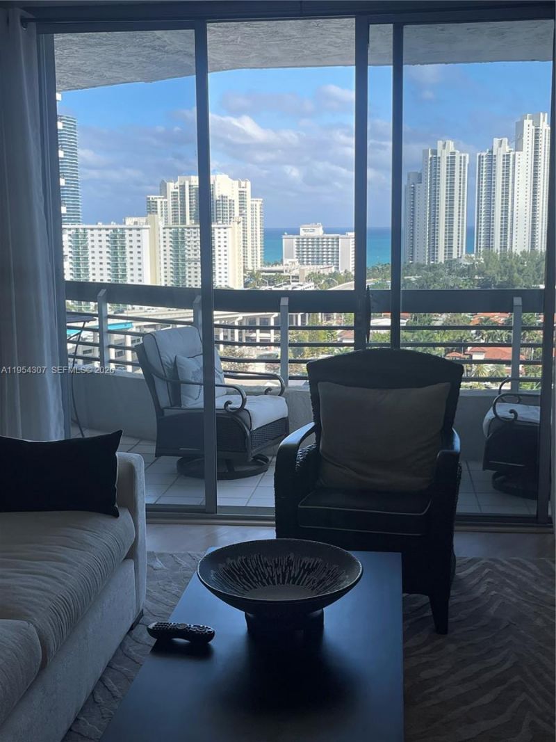 19101 NE 36th Ct , Unit 1910, Aventura, FL 33180 Photo