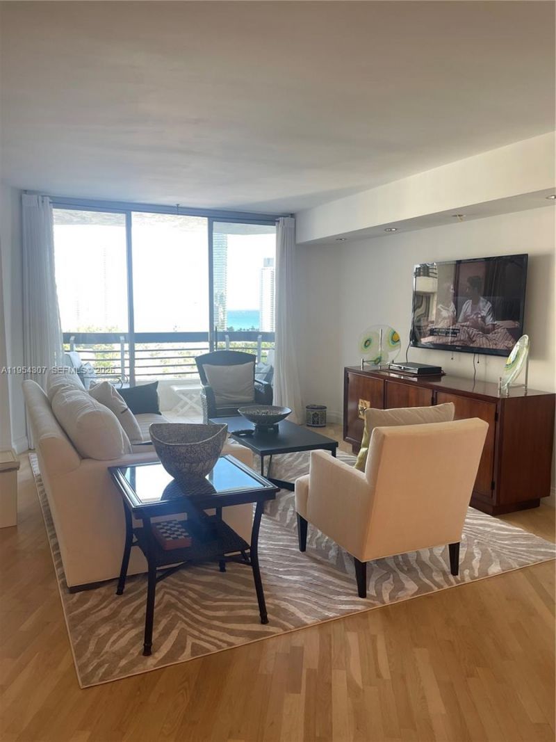 19101 NE 36th Ct , Unit 1910, Aventura, FL 33180 Photo