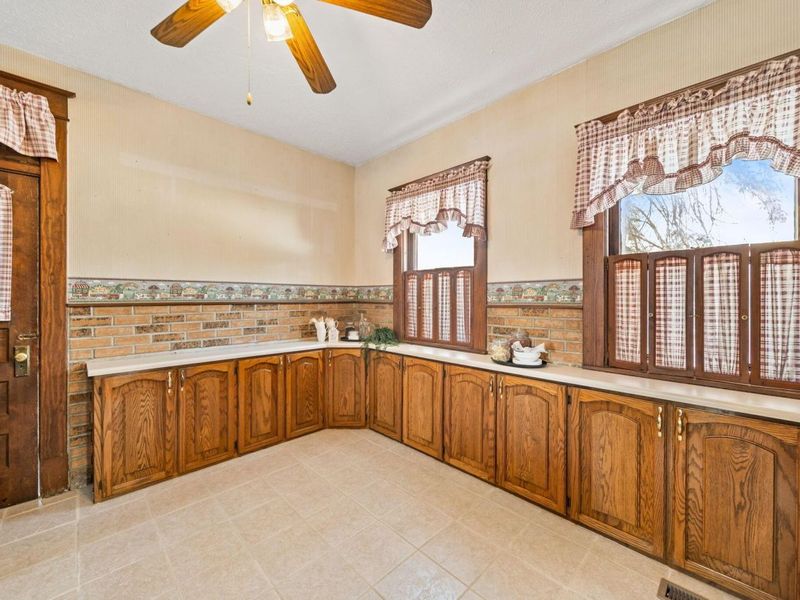 230 W Columbus Street, Mount Sterling, OH 43143 Photo 29