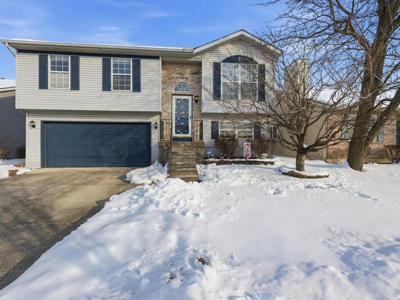 1062 Viewpointe Drive, Columbus, OH 43207 Photo 1