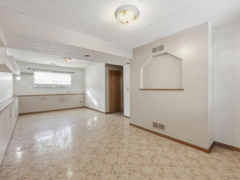 1062 Viewpointe Drive, Columbus, OH 43207 Photo 21