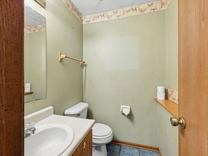 1062 Viewpointe Drive, Columbus, OH 43207 Photo 22