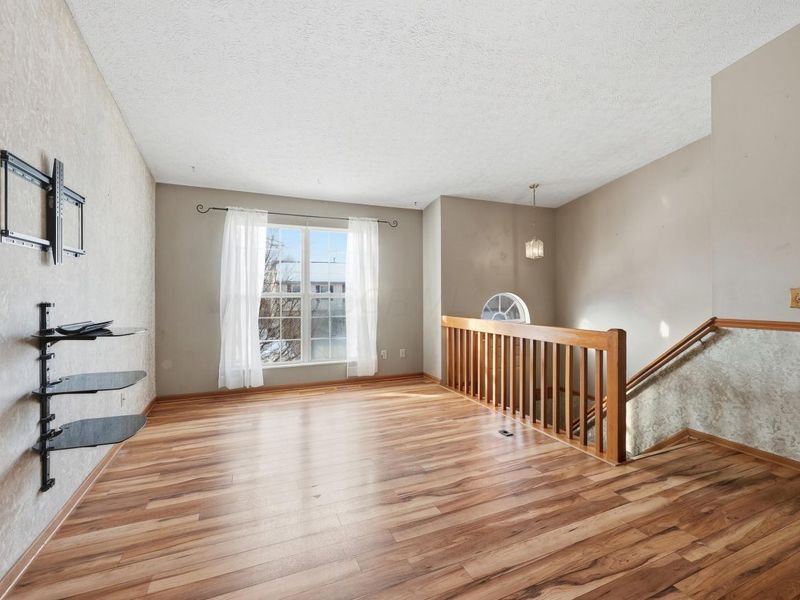 1062 Viewpointe Drive, Columbus, OH 43207 Photo 6