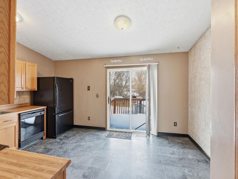 1062 Viewpointe Drive, Columbus, OH 43207 Photo 9