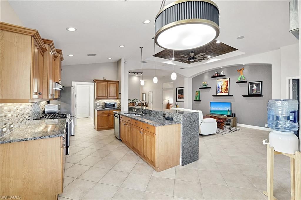 20401 Talon Trce, Estero, FL 33928 Photo