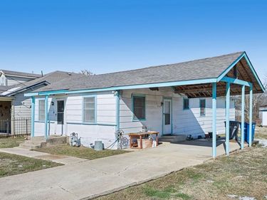 7923 S Nassau Circle, Dallas, TX 75217