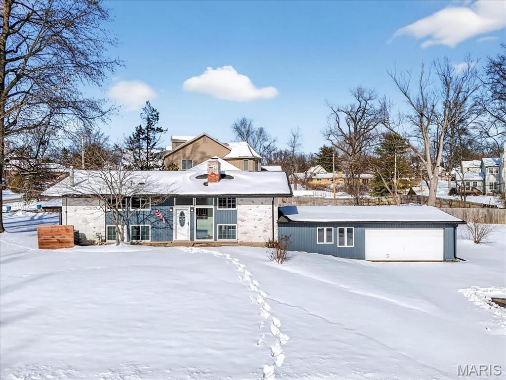 1 Hill N Dale Lane, Saint Louis, MO 63132 Main Photo