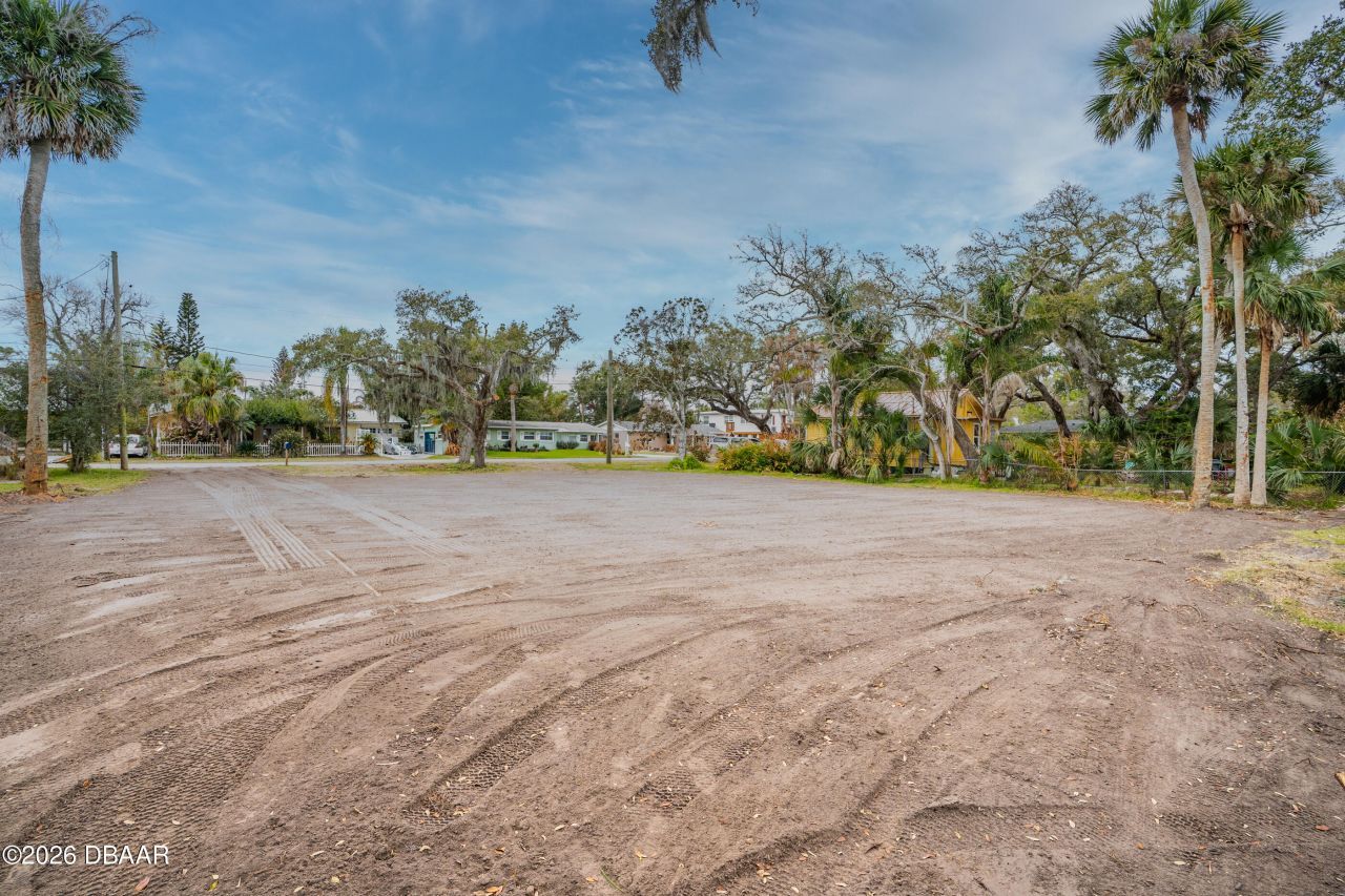 607 Goodwin Avenue, New Smyrna Beach, FL 32169 Photo