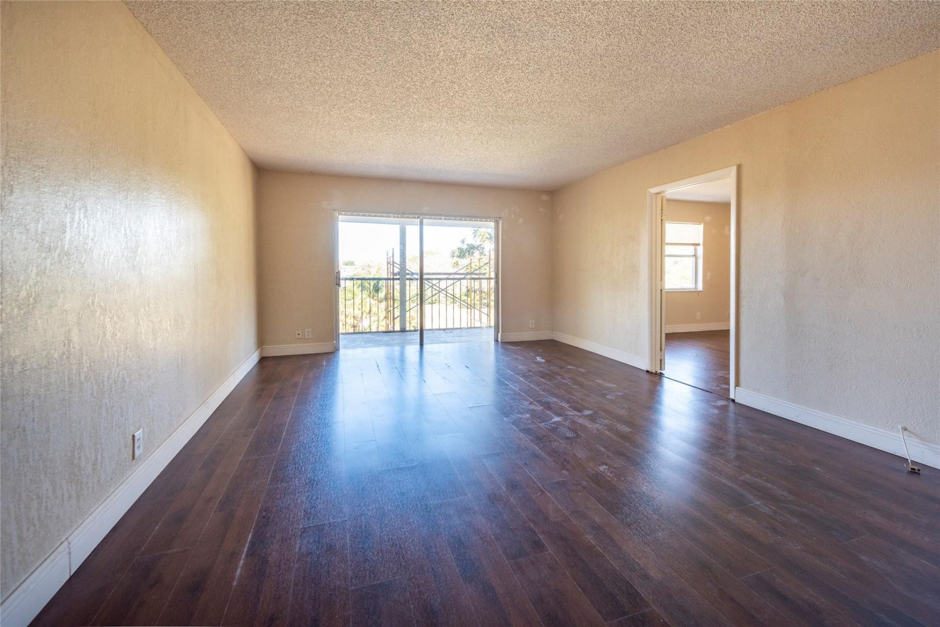 6101 N Falls Circle Drive, Unit 402, Lauderhill, FL 33319 Photo