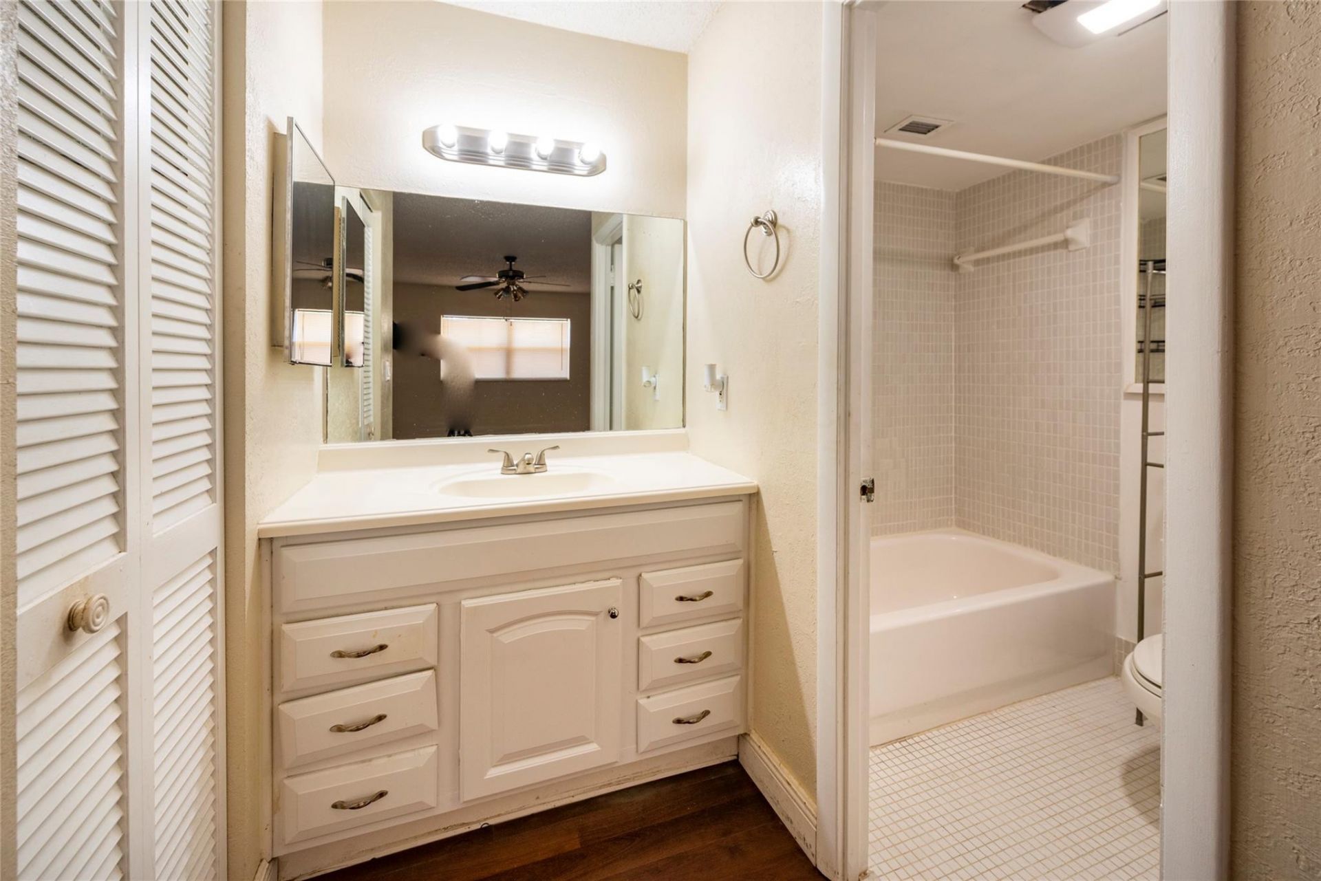 6101 N Falls Circle Drive, Unit 402, Lauderhill, FL 33319 Photo