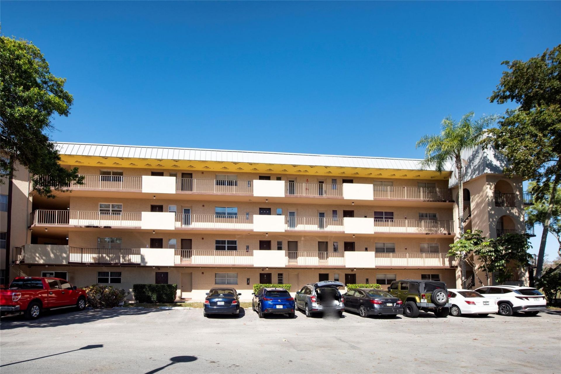 6101 N Falls Circle Drive, Unit 402, Lauderhill, FL 33319 Photo