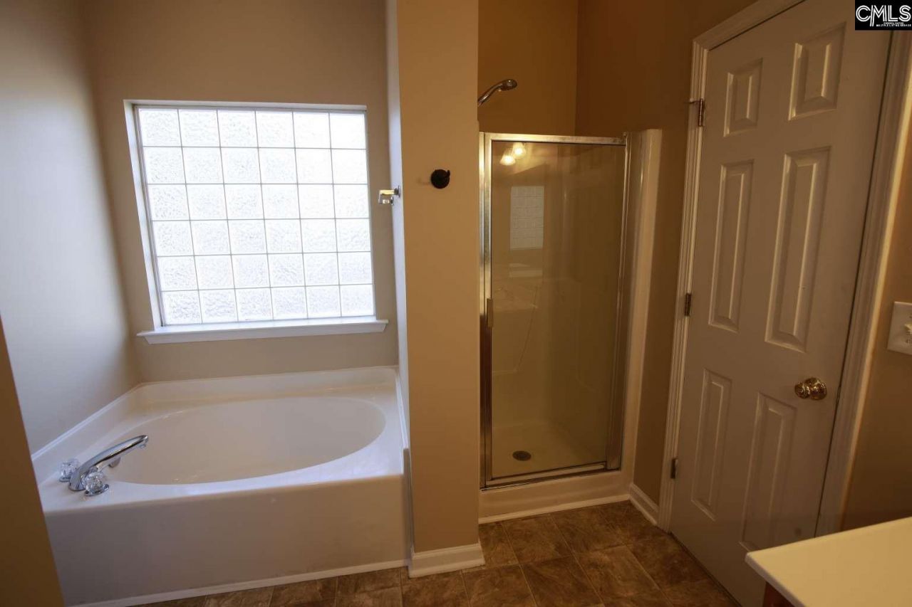 126 Chestnut Woods  Photo 17