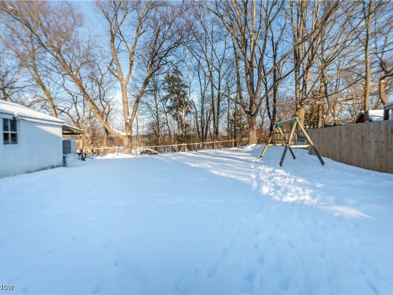 147 Woolf Avenue, Akron, OH 44312 Photo 14