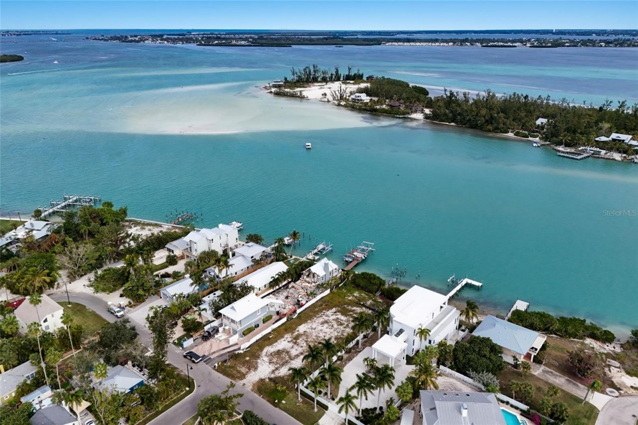 7094 Longboat Drive E, Longboat Key, FL 34228 Photo