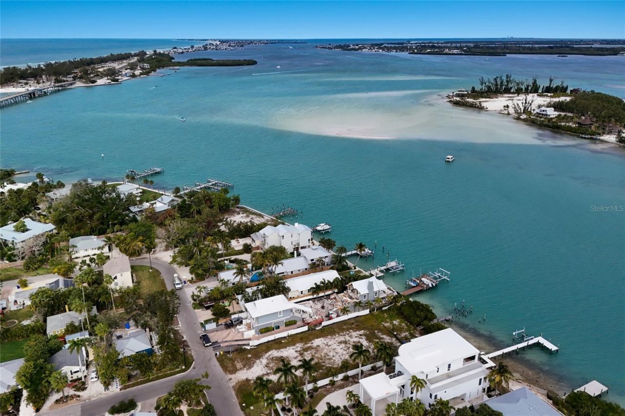 7094 Longboat Drive E, Longboat Key, FL 34228 Photo