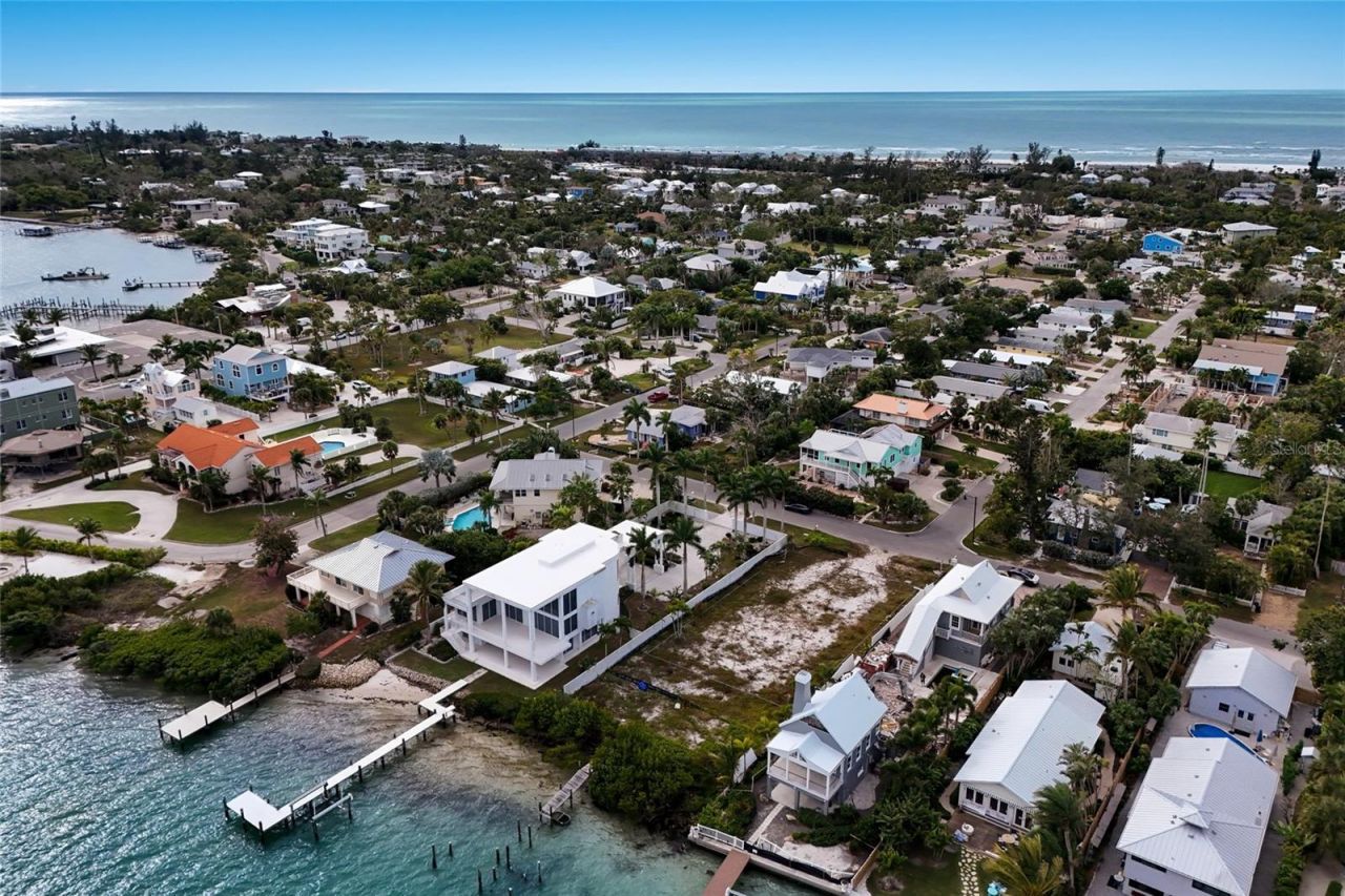 7094 Longboat Drive E, Longboat Key, FL 34228 Photo