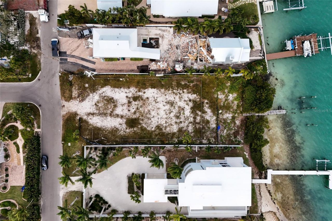 7094 Longboat Drive E, Longboat Key, FL 34228 Photo