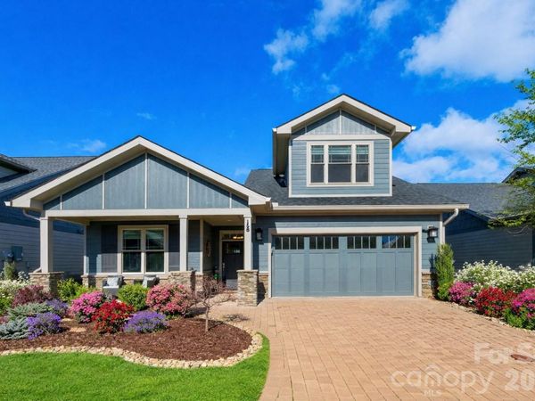 158 Waightstill Drive, Arden, NC 28704