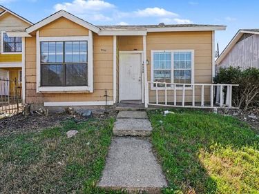 10328 Chelmsford Drive, Dallas, TX 75217