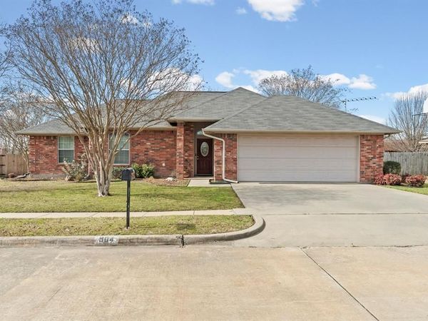904 Roseanne Drive, Commerce, TX 75428