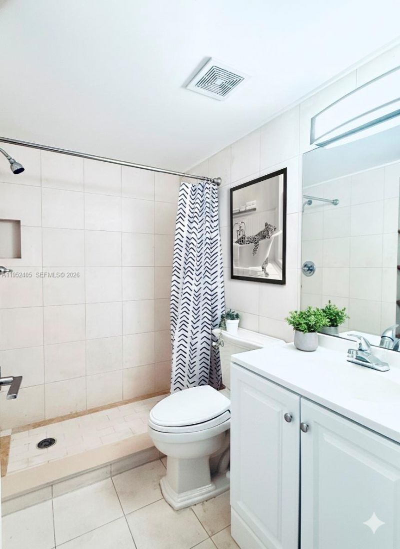 2575 SW 27th Ave, Unit 210, Miami, FL 33133 Photo