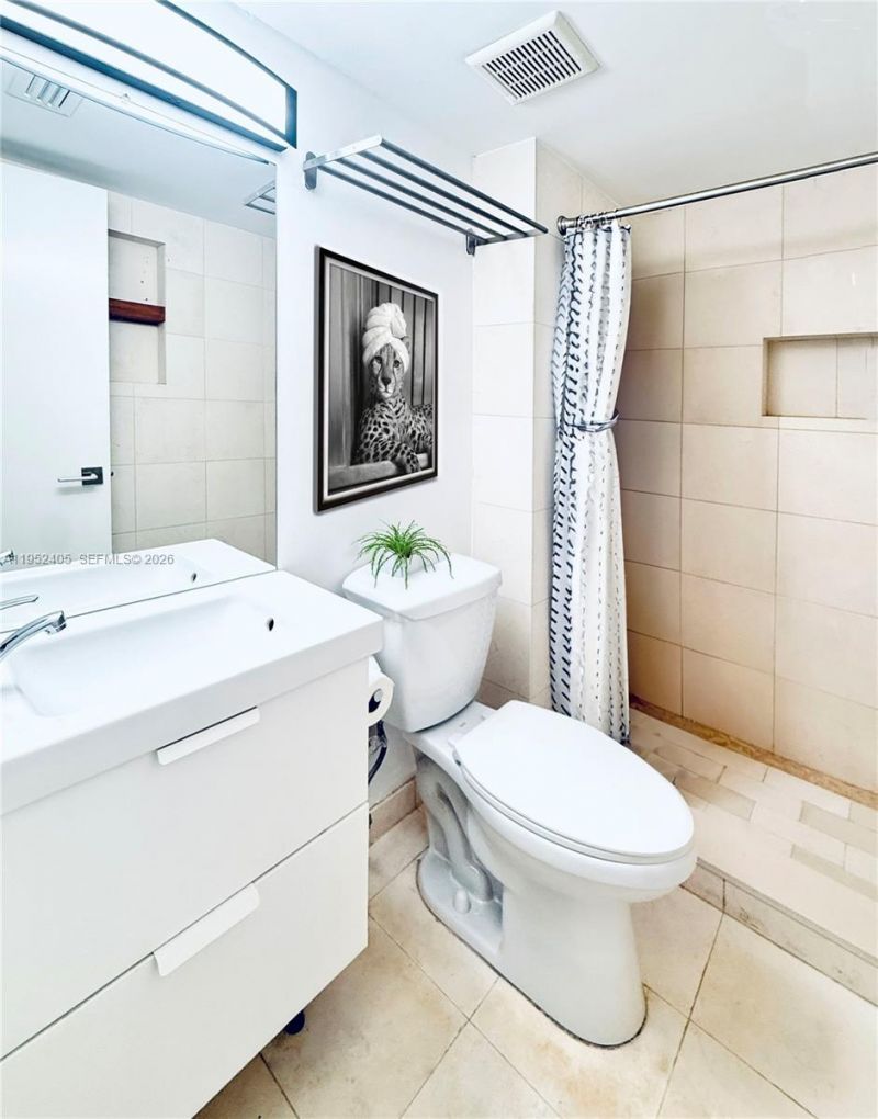 2575 SW 27th Ave, Unit 210, Miami, FL 33133 Photo