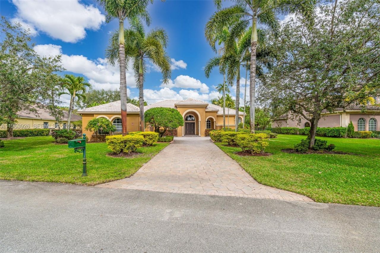 12861 Kapok Ln, Davie, FL 33330 Photo