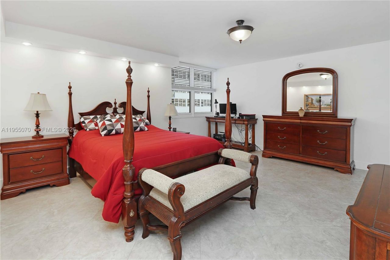 2030 S Ocean Dr, Unit 727, Hallandale Beach, FL 33009 Photo