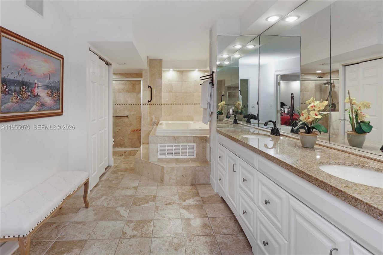 2030 S Ocean Dr, Unit 727, Hallandale Beach, FL 33009 Photo